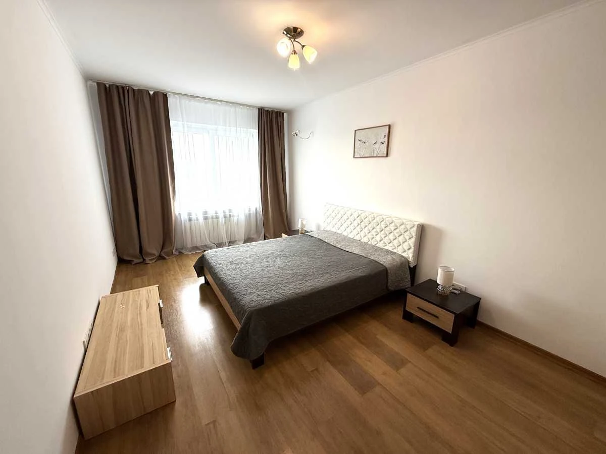 For Rent: Three-Room Apartment (91 m²) in Kyiv, Dniprodvyzh district