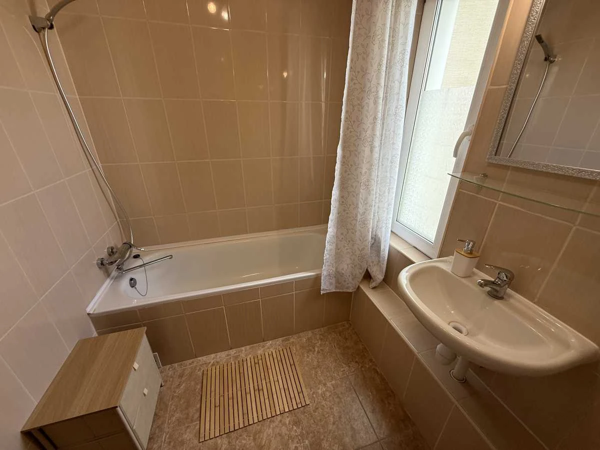 For Rent: Three-Room Apartment (91 m²) in Kyiv, Dniprodvyzh district