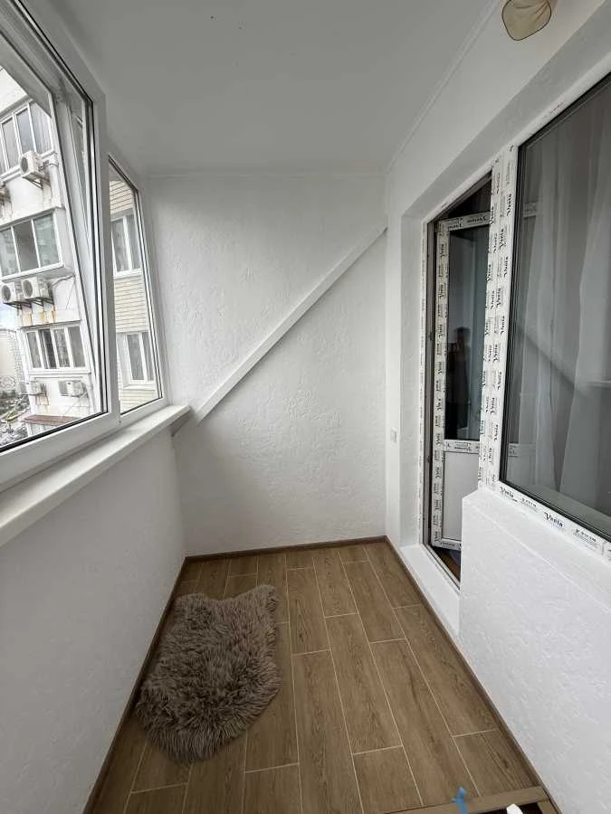 For Rent: Three-Room Apartment (91 m²) in Kyiv, Dniprodvyzh district