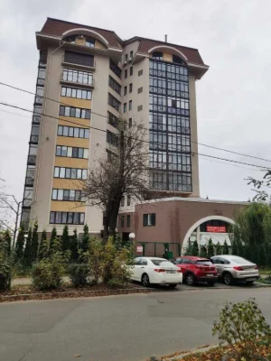 Продається трикімнатна квартира (128 м²) у Києві, Шевченківський