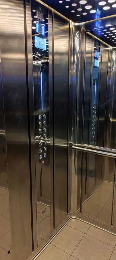 Продається трикімнатна квартира (128 м²) у Києві, Шевченківський