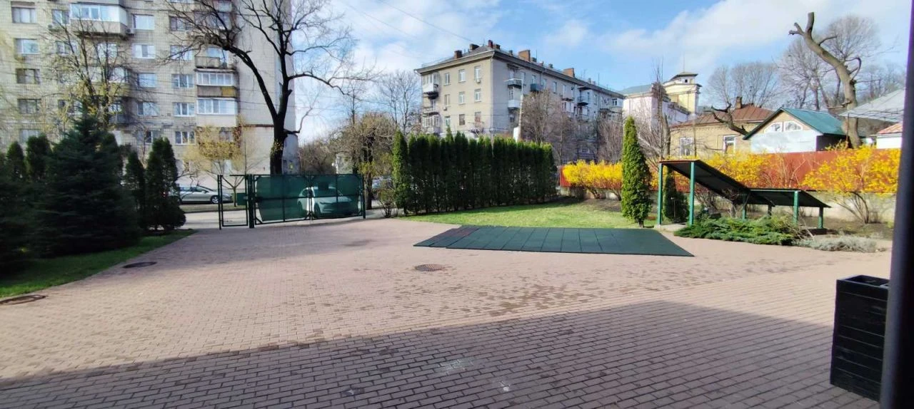 Продається трикімнатна квартира (128 м²) у Києві, Шевченківський