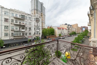 Продаж квартири, вул. Саксаганського 28, Печерський р-н
