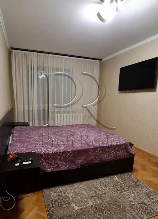 Продаж 1 к. квартири пр Василя Порика 7Б Виноградар/Ретровіл