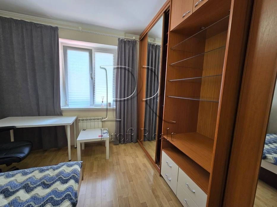 Продаж 2 кімн. квартири вулиця Ніжинська 7