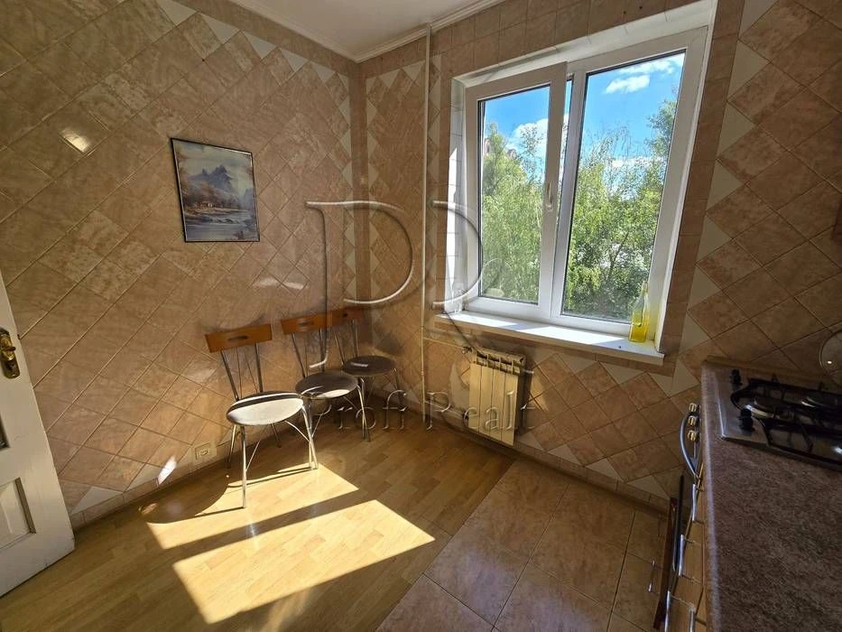 Продаж 2 кімн. квартири вулиця Ніжинська 7