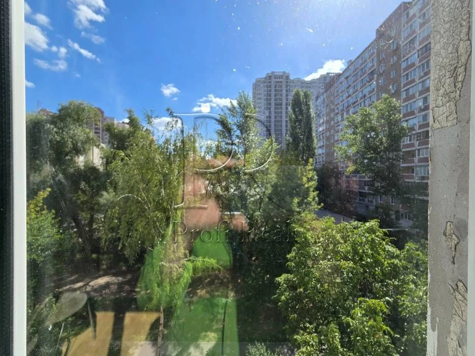 Продаж 2 кімн. квартири вулиця Ніжинська 7
