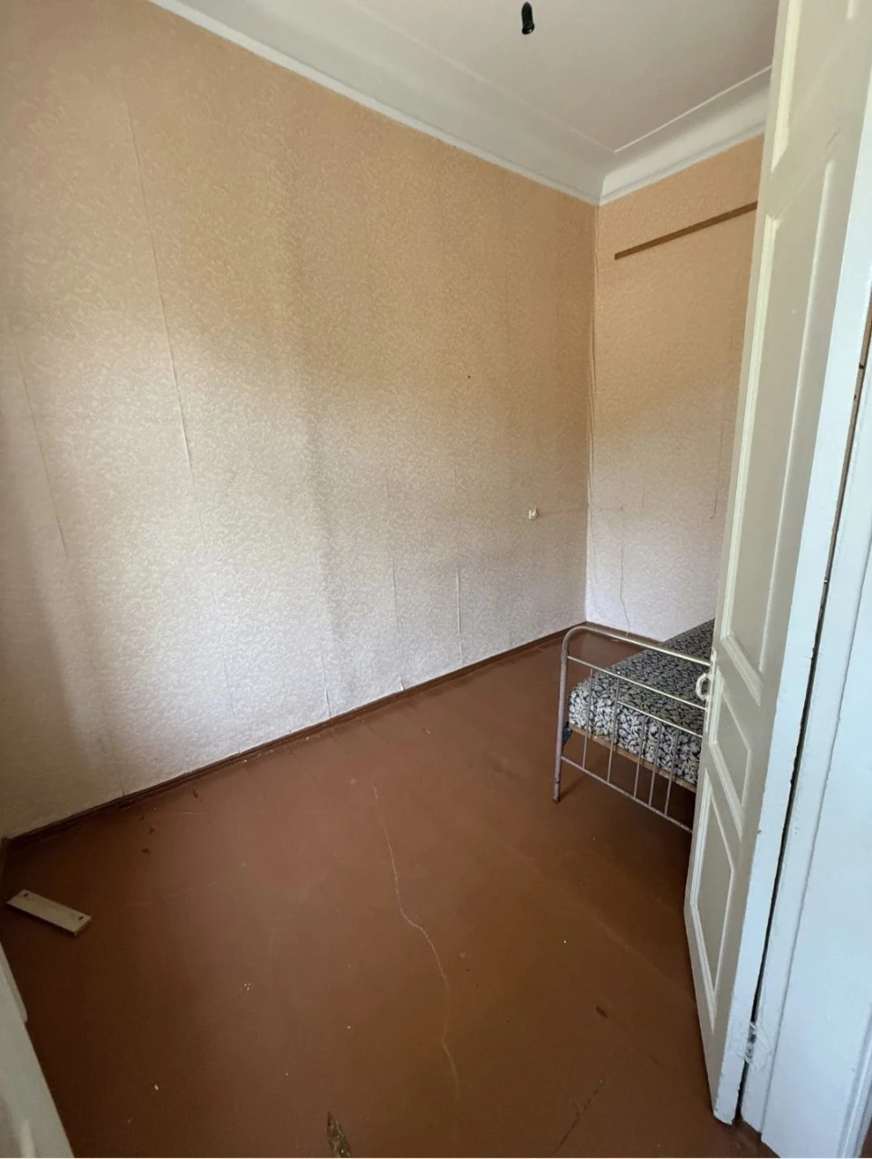 Sale of 2-room apartment. CENTER