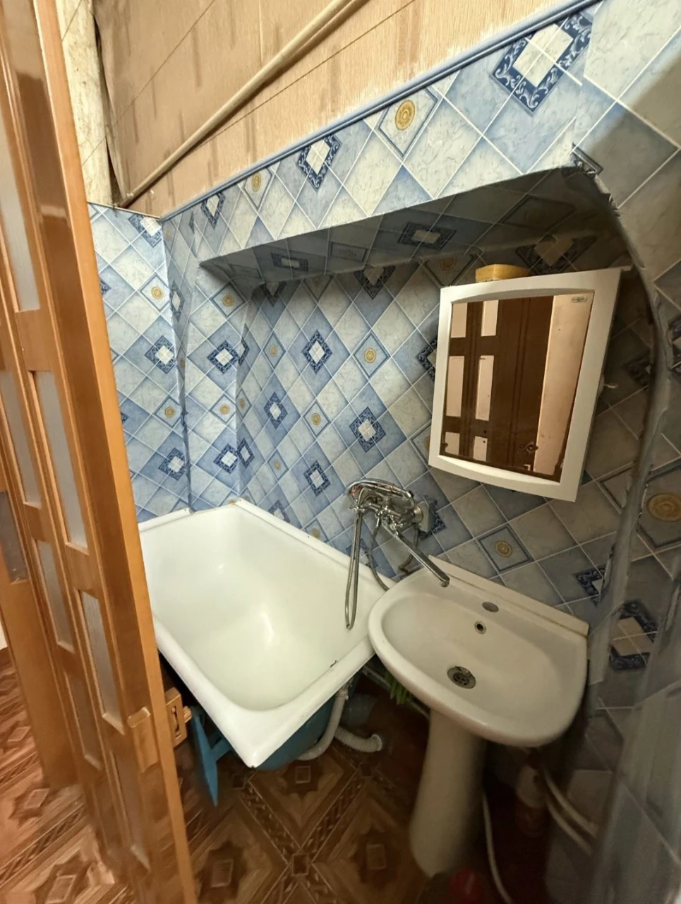 Sale of 2-room apartment. CENTER