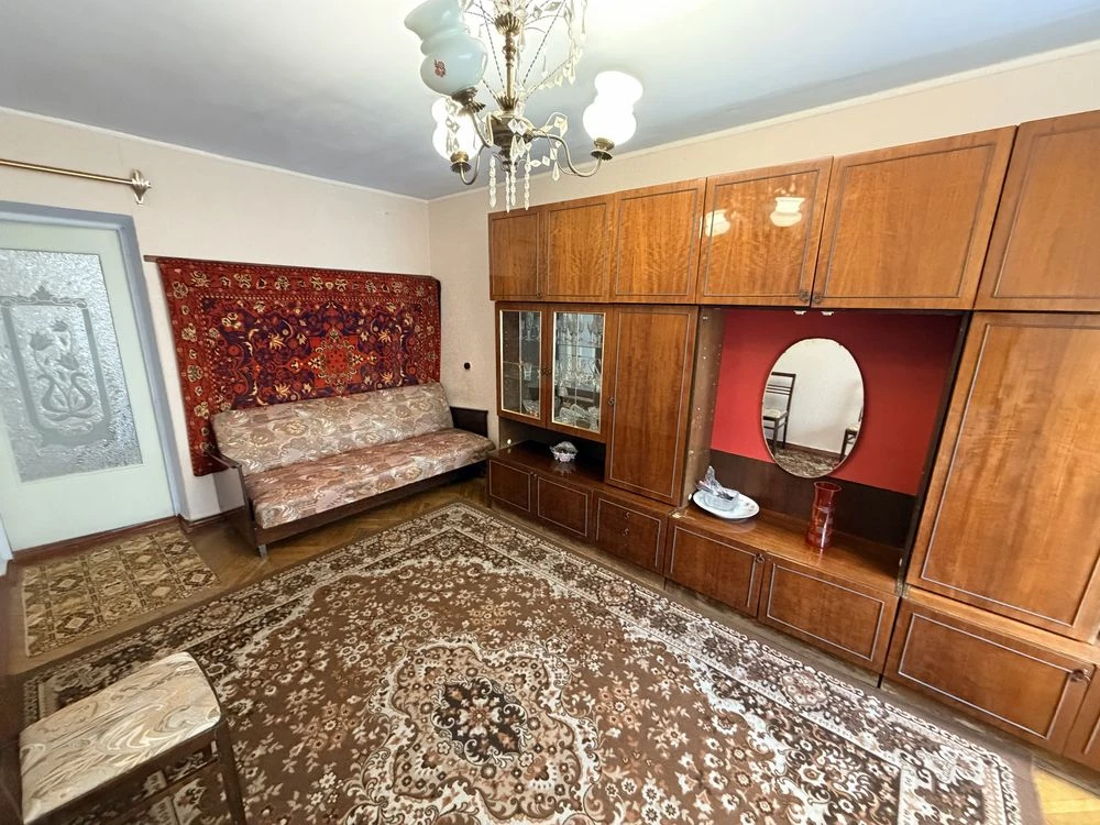 Продается двухкомнатная квартира, центр, 3-а Слобідська