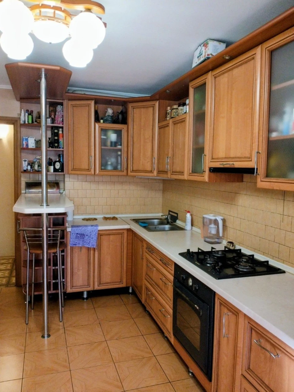 4к.кв.,ул. Иг.Бедзая,новый дом 2002г-75000$