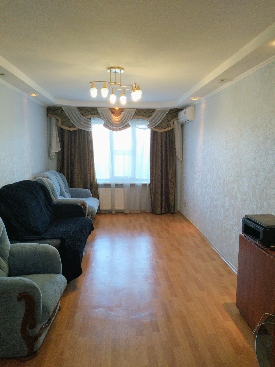 4к.кв.,ул. Иг.Бедзая,новый дом 2002г-75000$