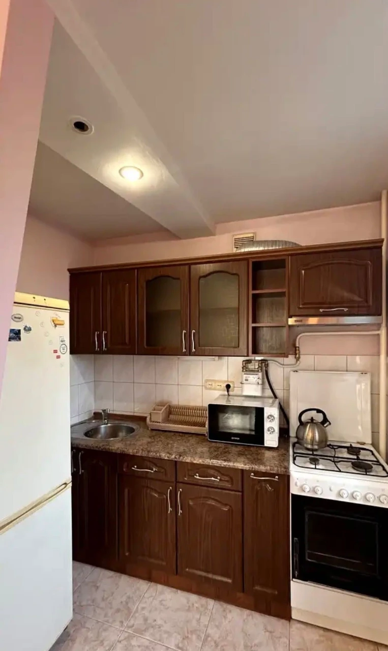 2-кімнатна квартира, 54 м2, вул. Дегтярівська, 15-Б