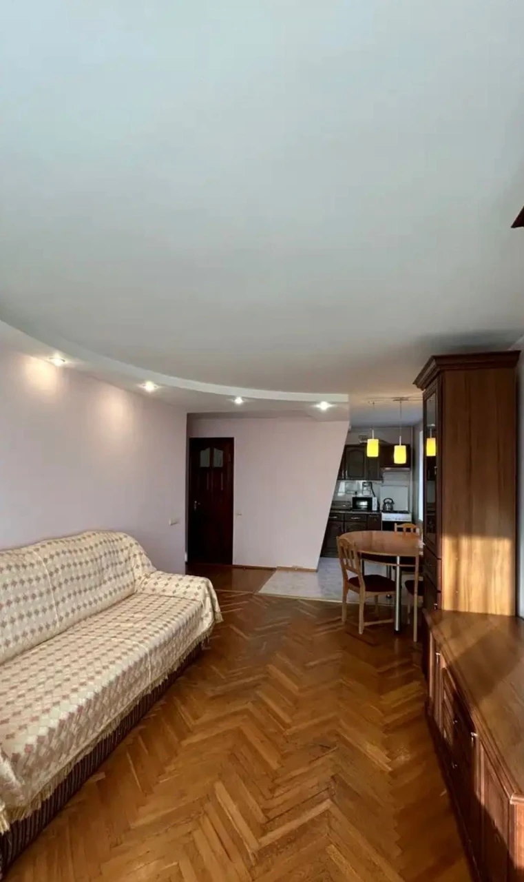 2-кімнатна квартира, 54 м2, вул. Дегтярівська, 15-Б