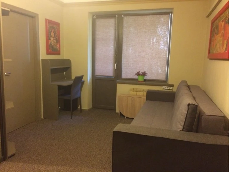Owner: Renting without commission for long-term rental, 2 rooms