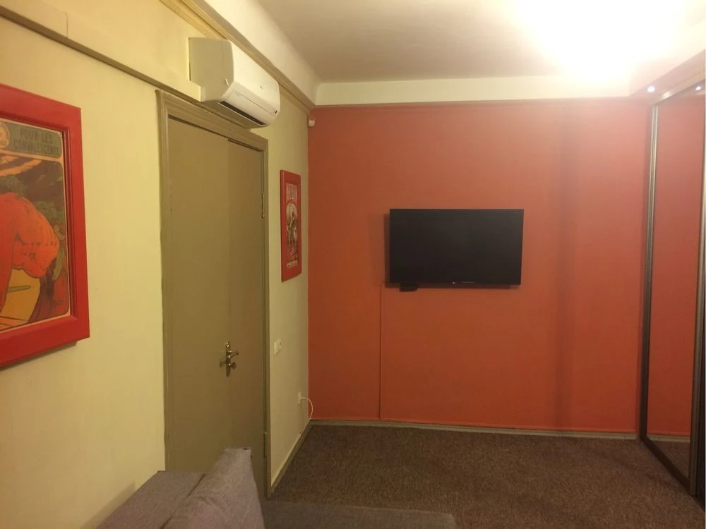 Owner: Renting without commission for long-term rental, 2 rooms