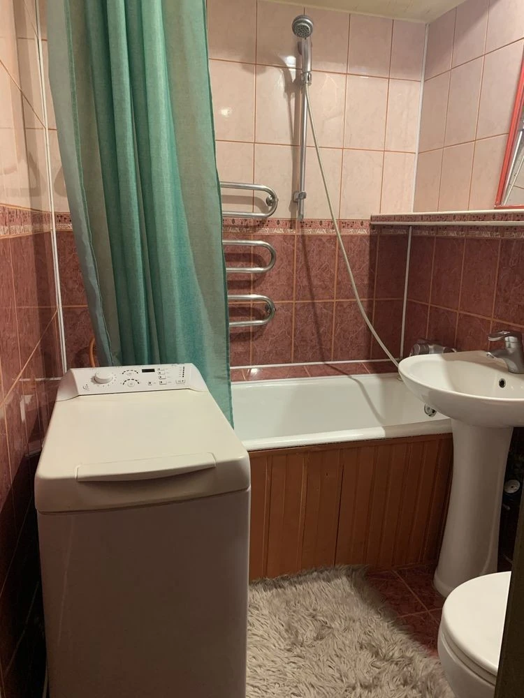 Owner: Renting without commission for long-term rental, 2 rooms
