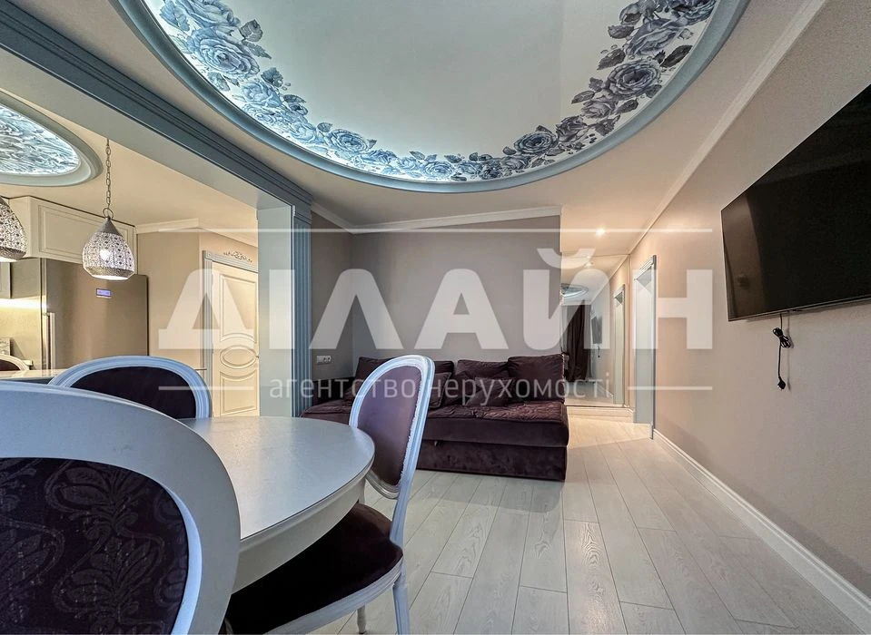 Неповторимая 3х комн квартира  DELUXE в центре Шевченковског