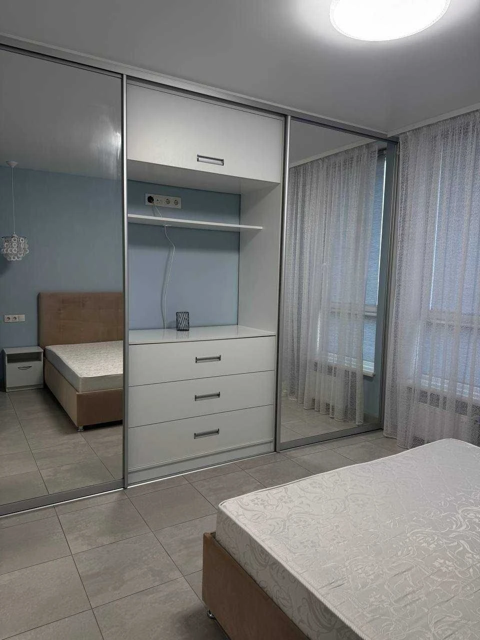 Rent 1BR Apartment at 67B Brestyskyi Park Avenue, Floor 2