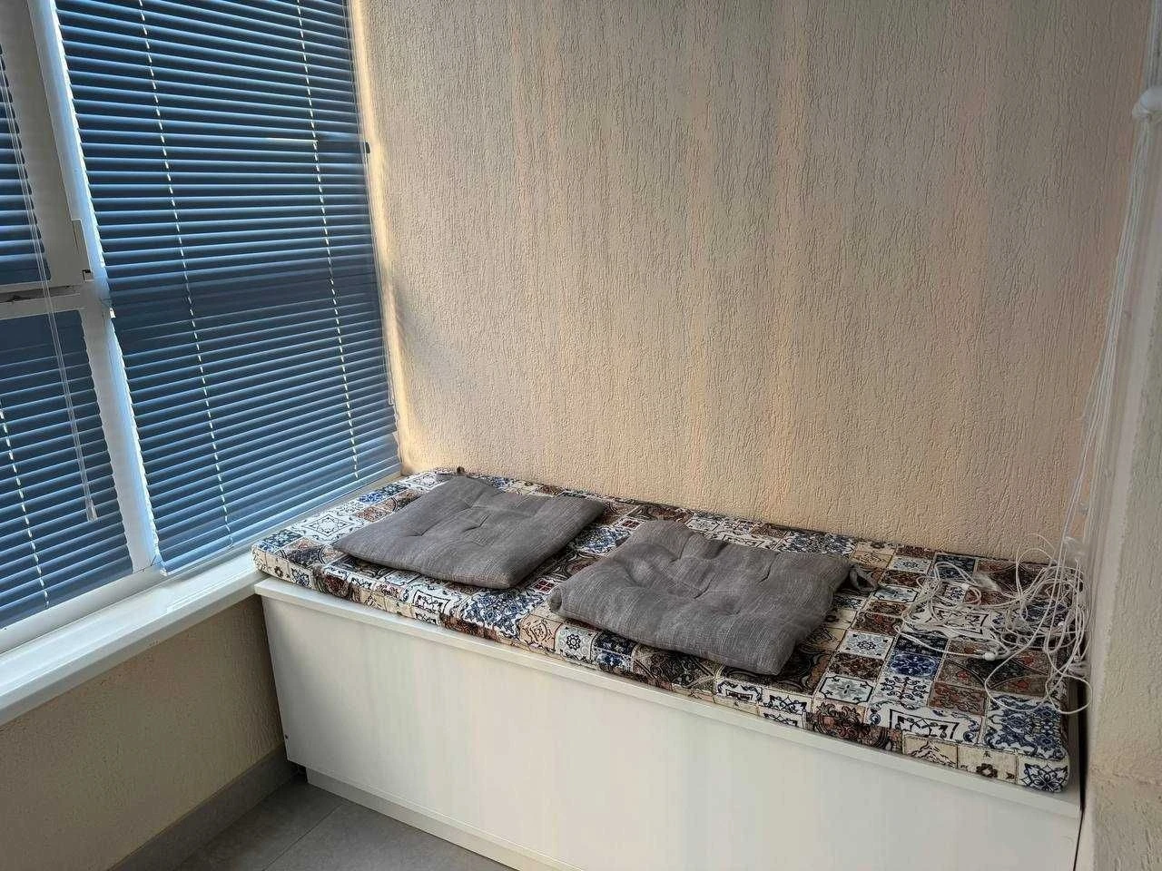 Rent 1BR Apartment at 67B Brestyskyi Park Avenue, Floor 2