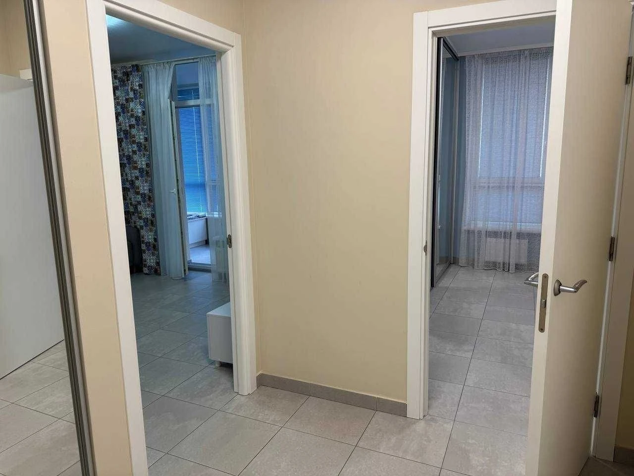 Rent 1BR Apartment at 67B Brestyskyi Park Avenue, Floor 2