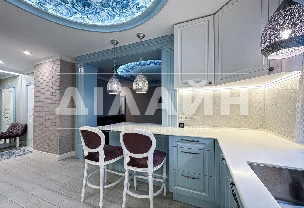 Неповторимая 3х комн квартира  DELUXE в центре Шевченковског