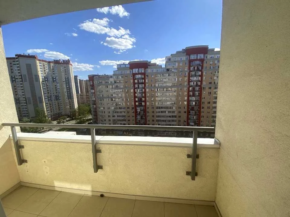 Квартира. Киев, улица Юлии Здановской