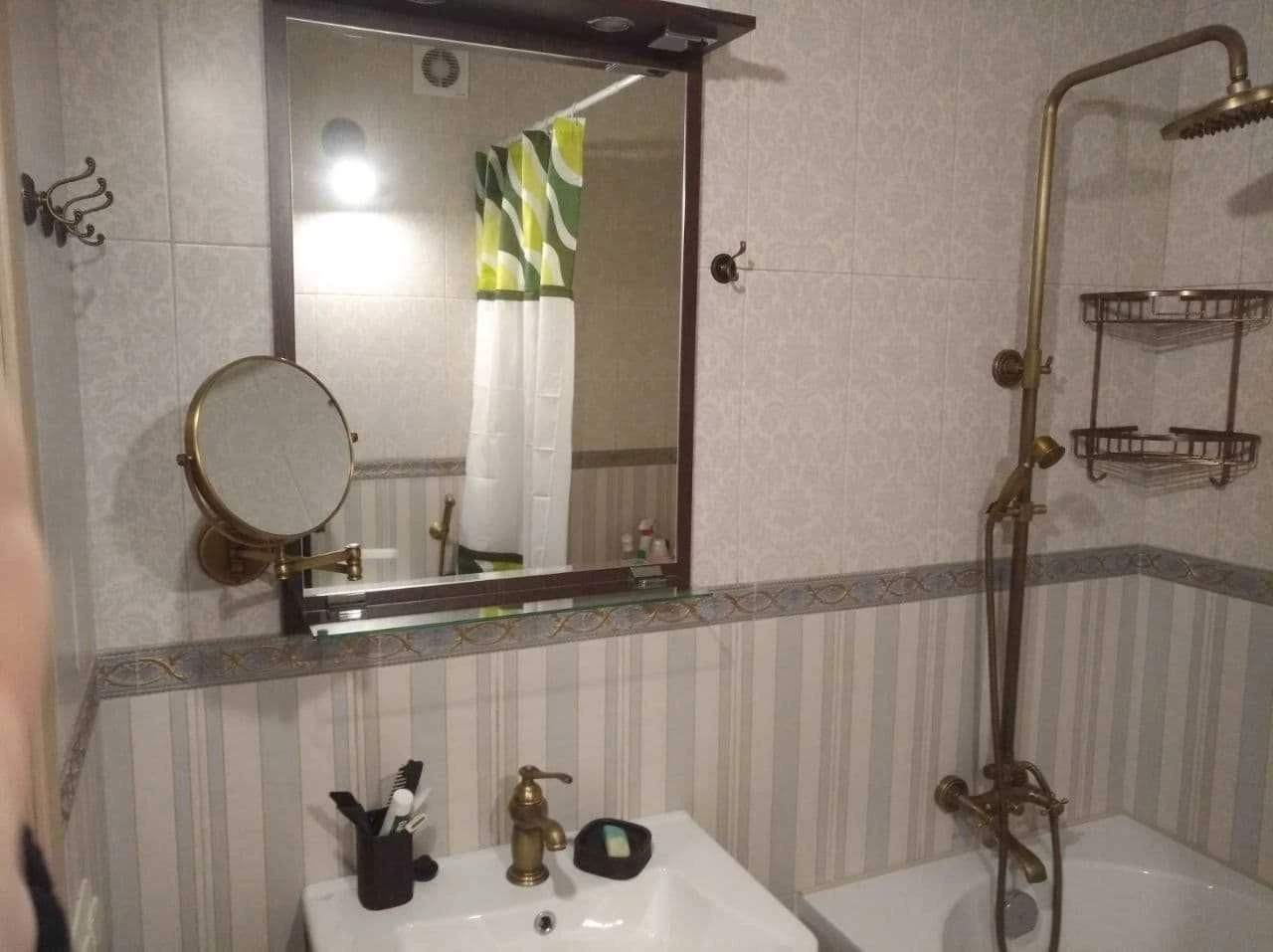 One-Bedroom Apartment in Parklend for Long-Term Rental, No Commission from Owner