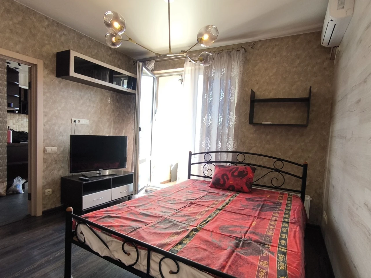 One-Bedroom Apartment in Parklend for Long-Term Rental, No Commission from Owner