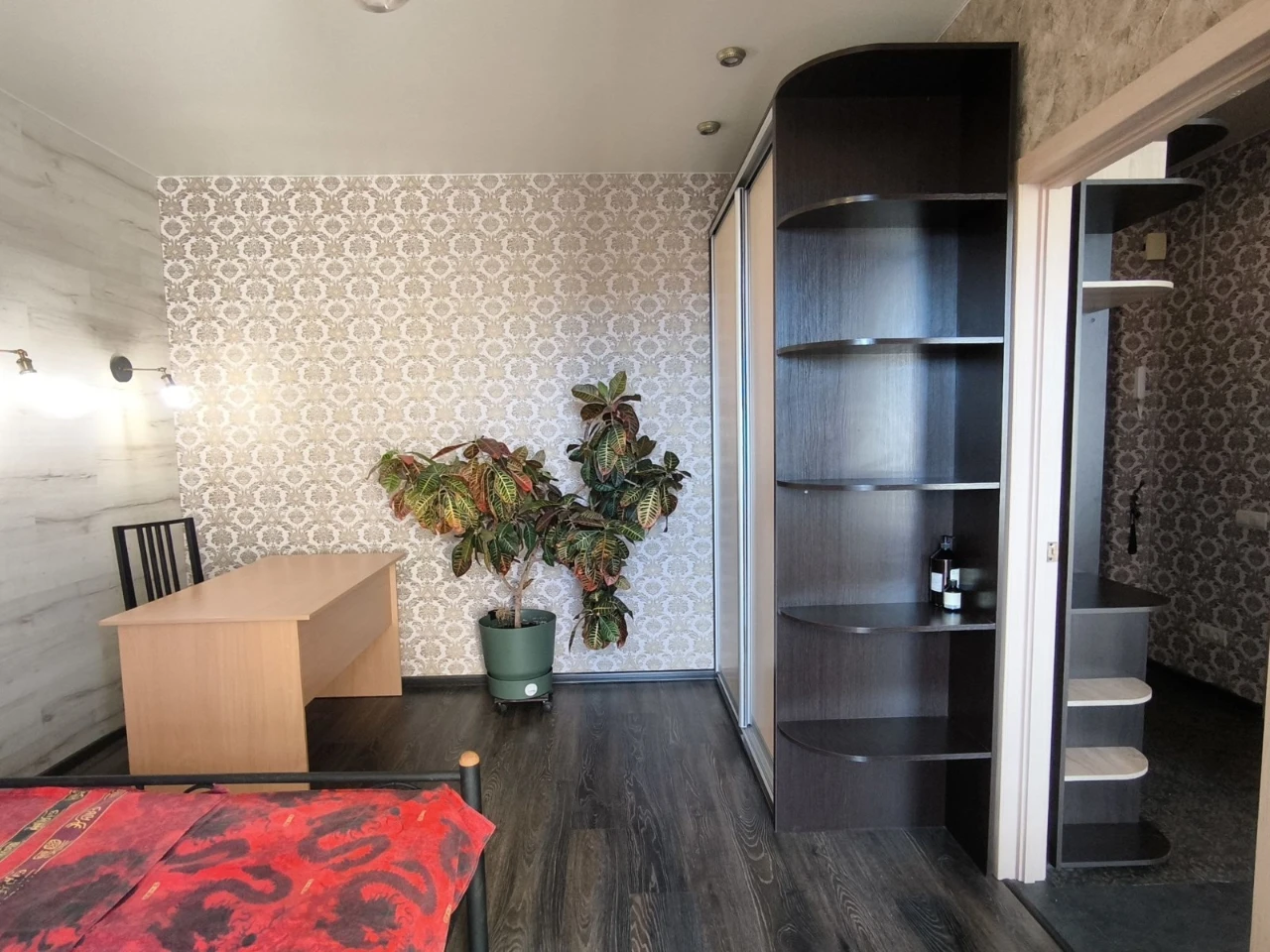 One-Bedroom Apartment in Parklend for Long-Term Rental, No Commission from Owner