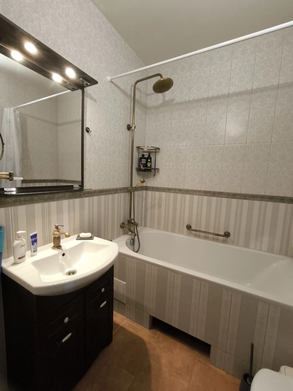 One-Bedroom Apartment in Parklend for Long-Term Rental, No Commission from Owner