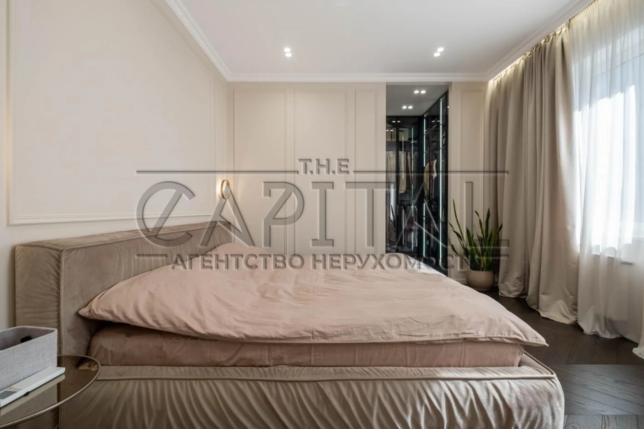Four-room apartment 172 sq.m. in the Alter Ego residential complex,