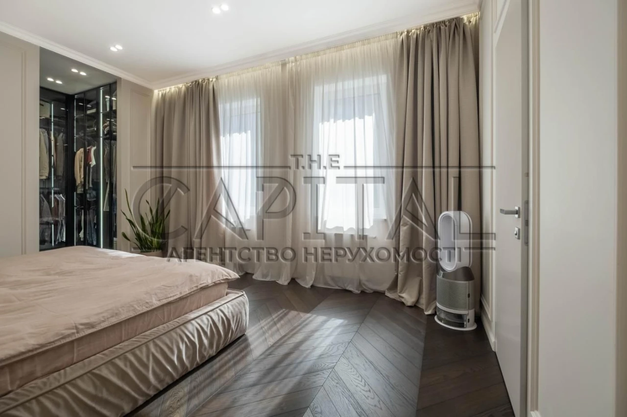 Four-room apartment 172 sq.m. in the Alter Ego residential complex,