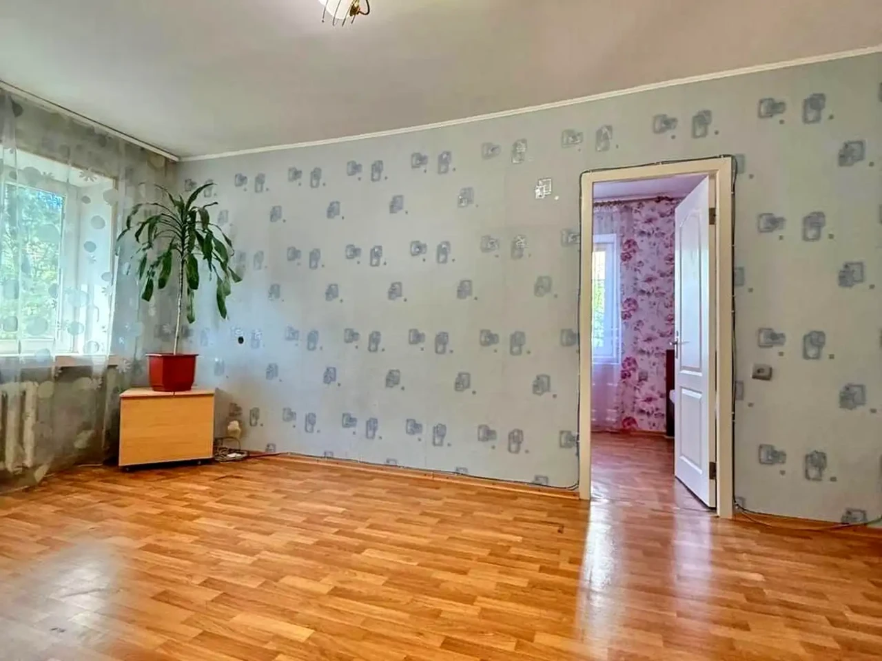 Продажа квартиры, 2 комнаты, 43.4 м² на 1 этаже.