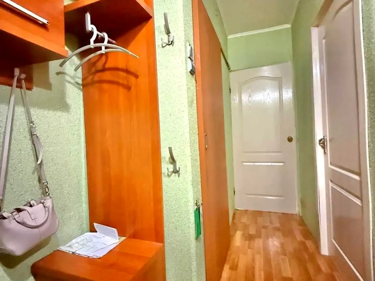 Продажа квартиры, 2 комнаты, 43.4 м² на 1 этаже.