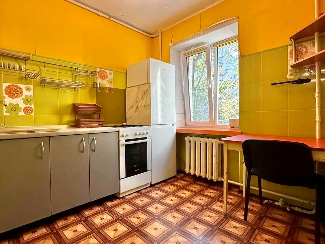 Продажа квартиры, 2 комнаты, 43.4 м² на 1 этаже.