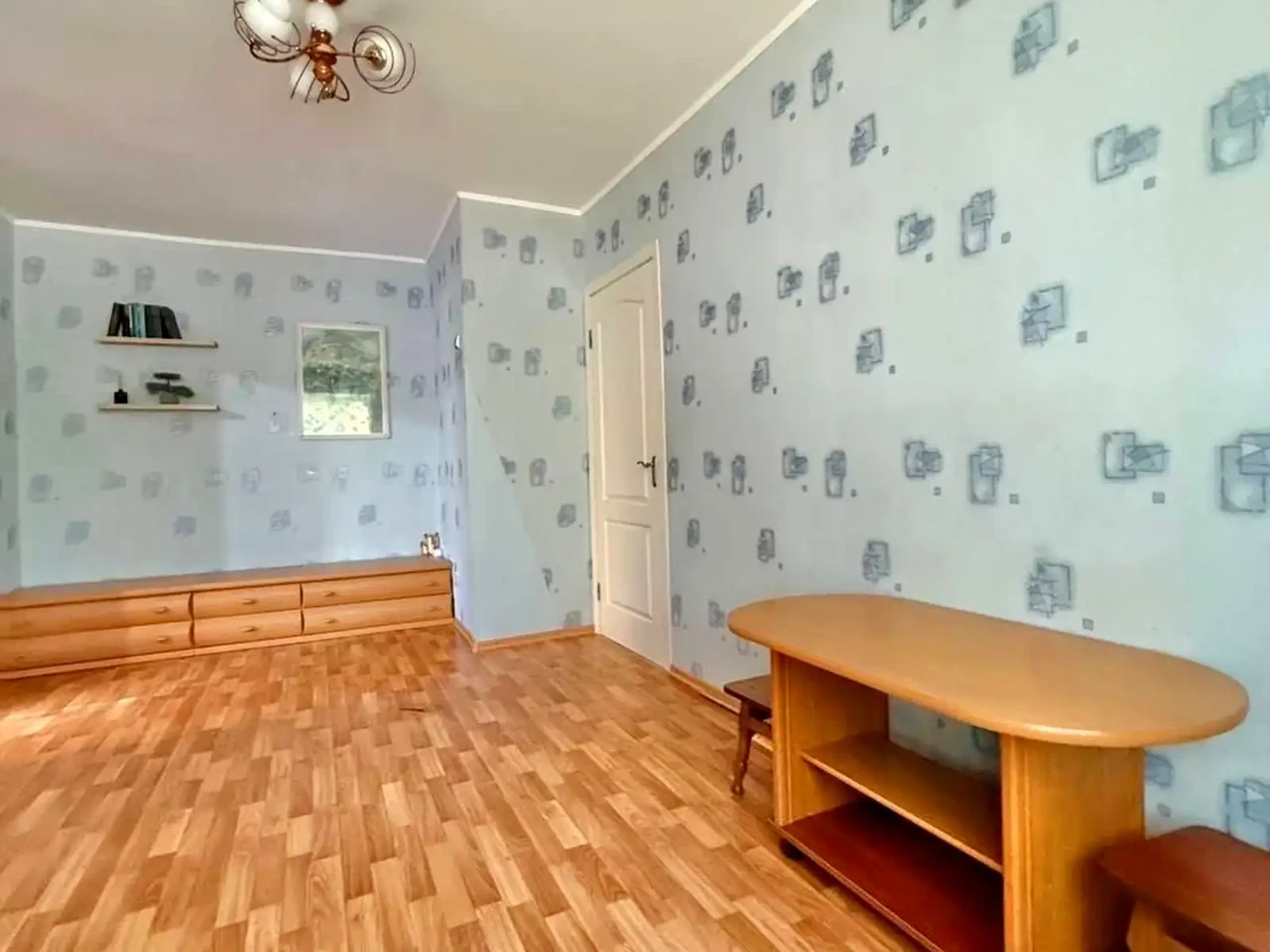 Продажа квартиры, 2 комнаты, 43.4 м² на 1 этаже.
