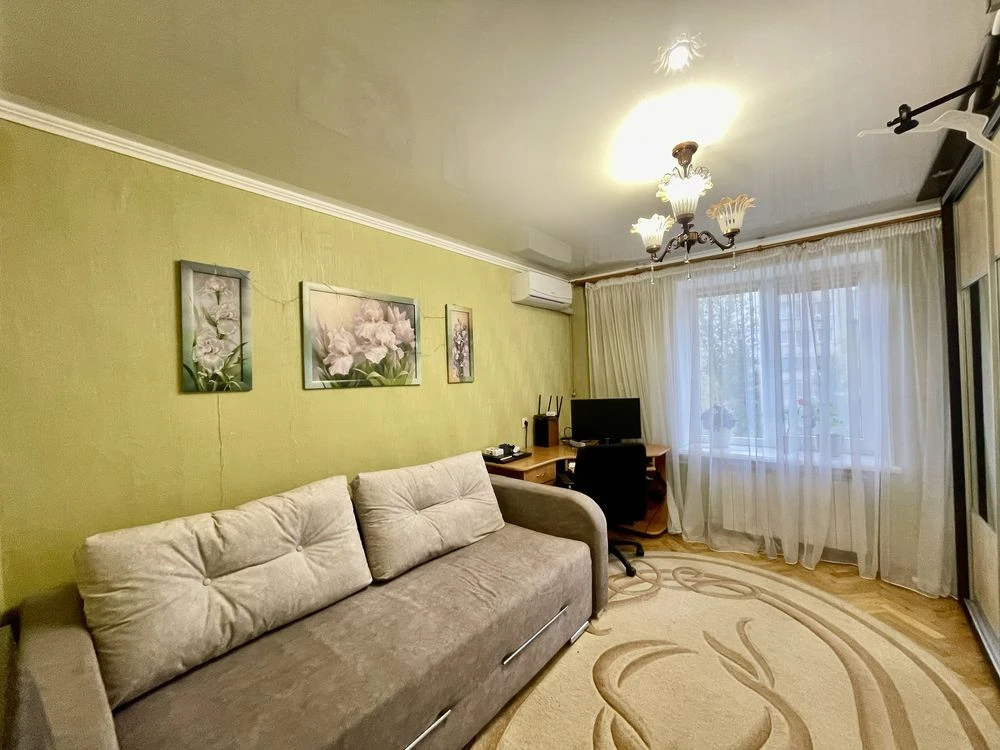 Продажа 2 комнаты, ул. Бродёвская