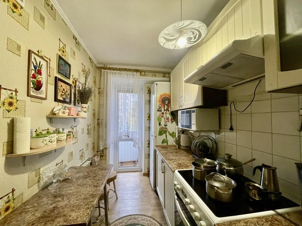 Продажа 2 комнаты, ул. Бродёвская