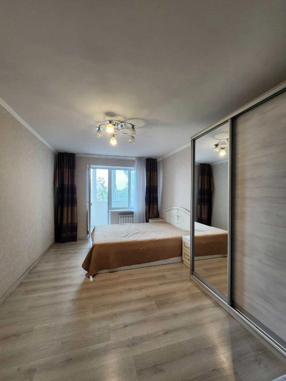 Продам 2-комн. квартиру в Центре на ул. Екатериненской /Кирп