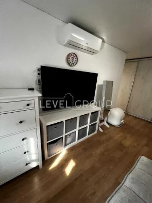 2-room apartment 60 sq m. Yevhena Konovaltsa 15k/1 Pecs