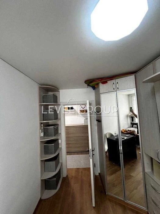 2-room apartment 60 sq m. Yevhena Konovaltsa 15k/1 Pecs