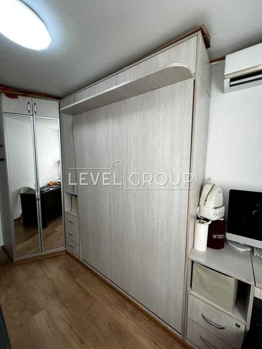 2-room apartment 60 sq m. Yevhena Konovaltsa 15k/1 Pecs