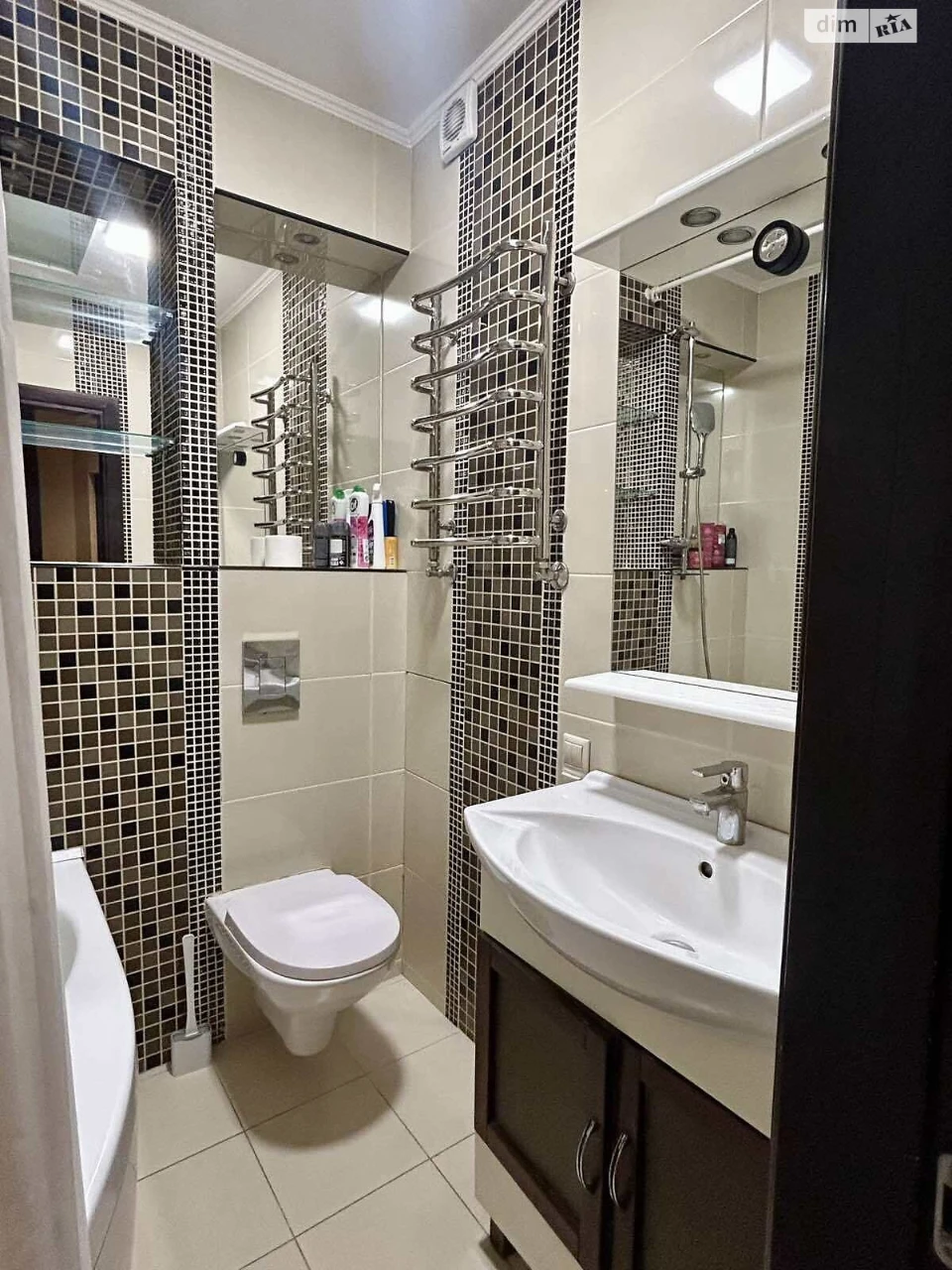 Long-Term Rental Apartment, Pozniaky