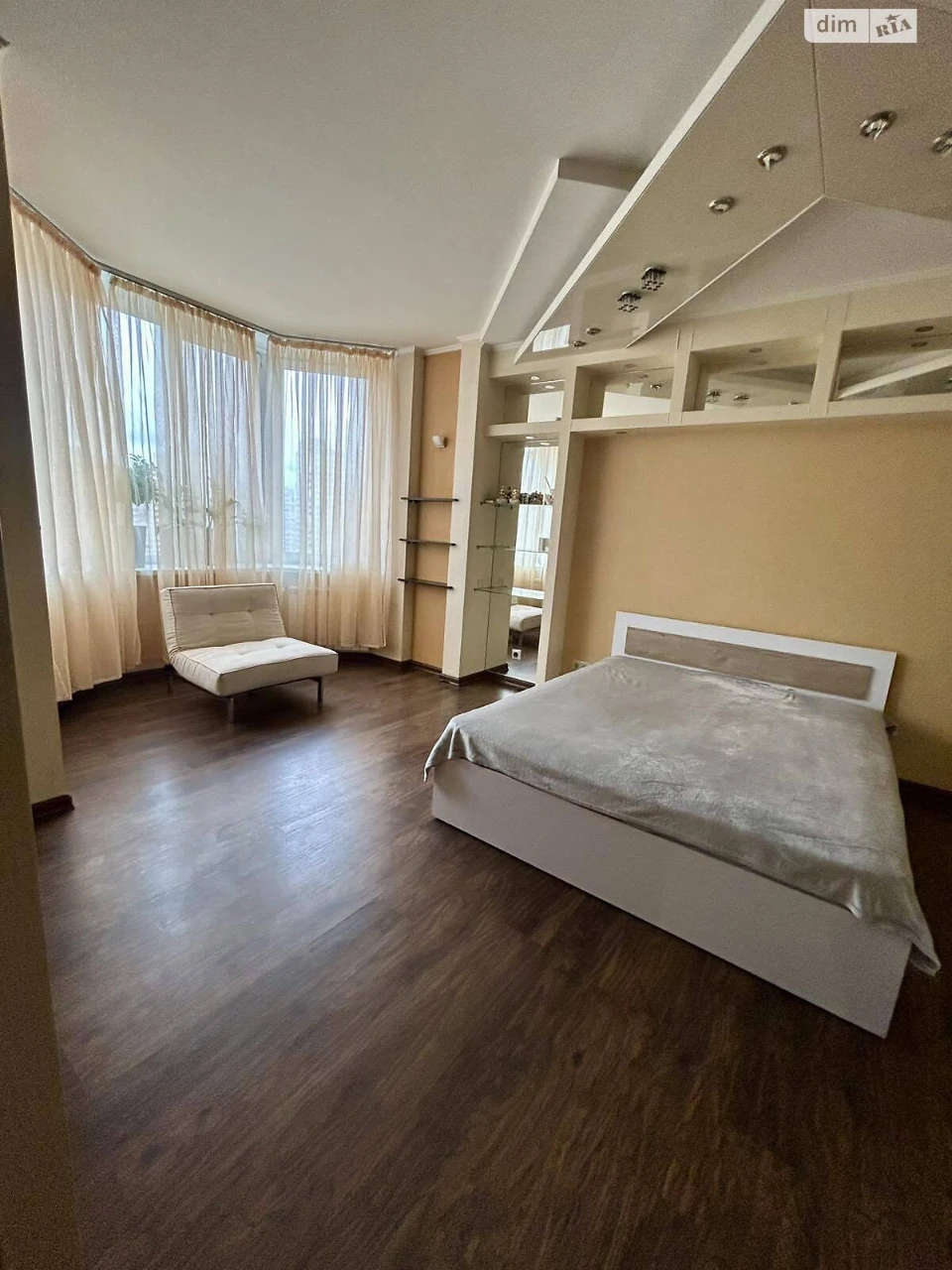 Long-Term Rental Apartment, Pozniaky