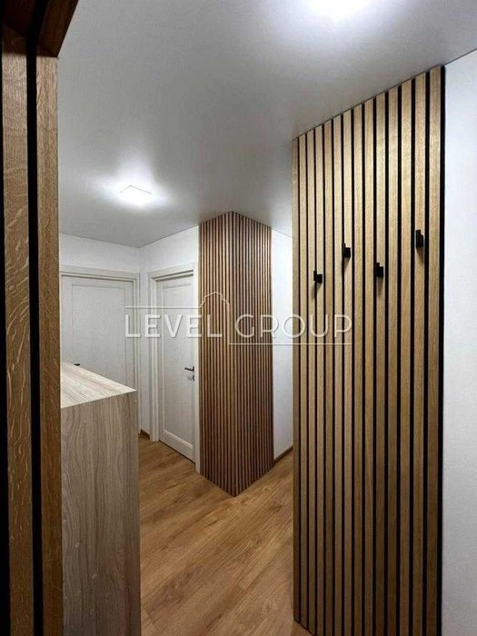 2-room apartment 60 sq m. Yevhena Konovaltsa 15k/1 Pecs
