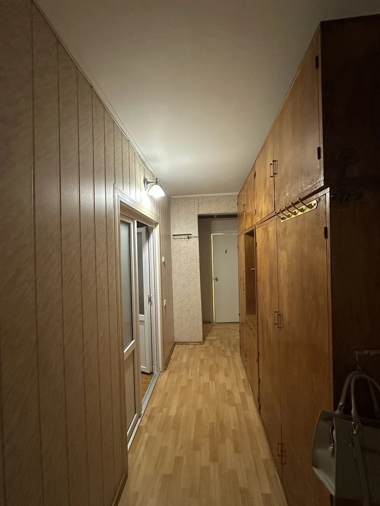 Sale of a 3-room apartment. Park of Victory.