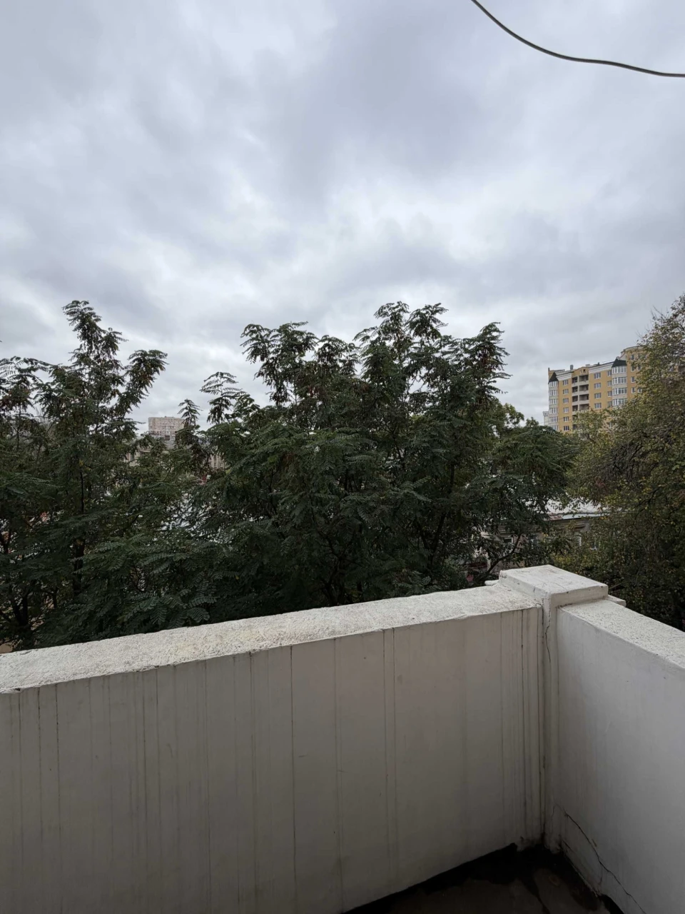 Apartment in a well-maintained, classic building. Utesova/Market Street.