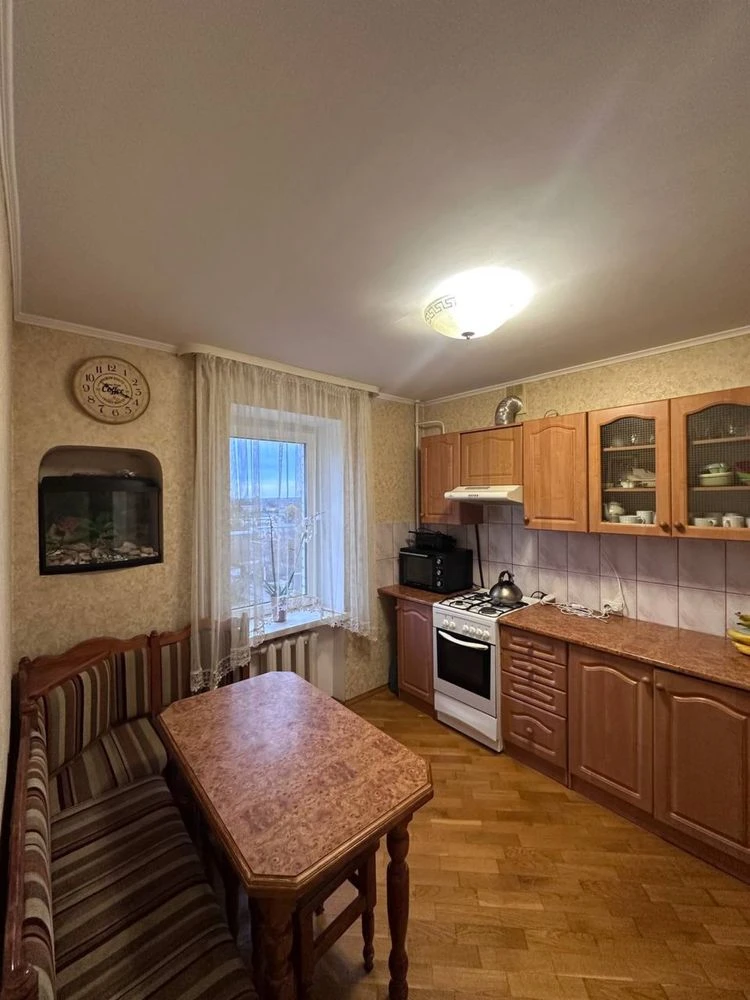 For sale, 3-room apartment 69.5m2 from owners, brick