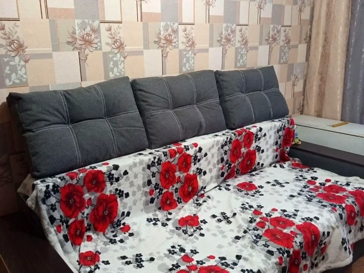 Rent 1-bedroom apartment 26.5 m² on the 8th floor.